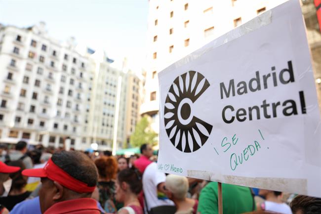 Madrid Central disminuye un 20% la contaminación por NO2 en la zona en su primer año, según ecologistas