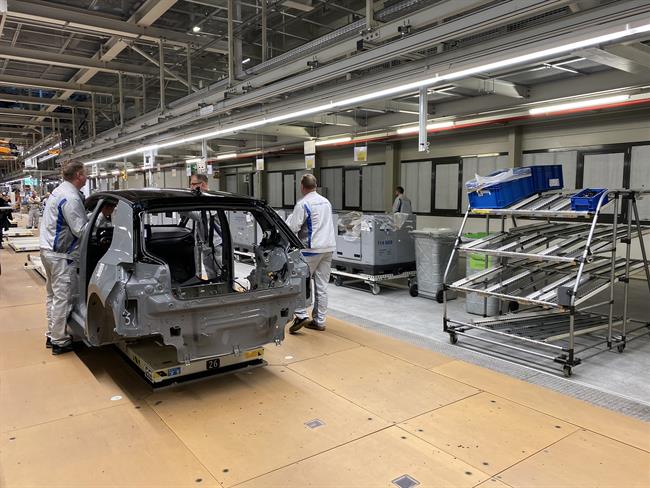 El automóvil recortará empleo en la próxima década por altos costes laborales, según Bank of America