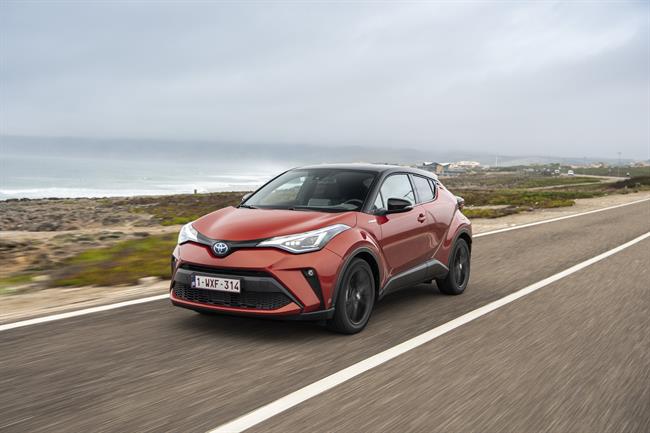 Toyota lanza la gama completa del C-HR hybrid en España, con dos motores híbridos diferentes