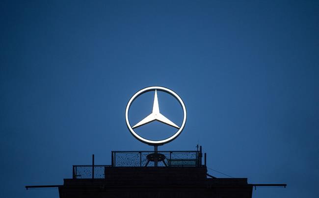 S&P rebaja el rating de Daimler hasta 'A-' arrastrada por la debilidad de la industria