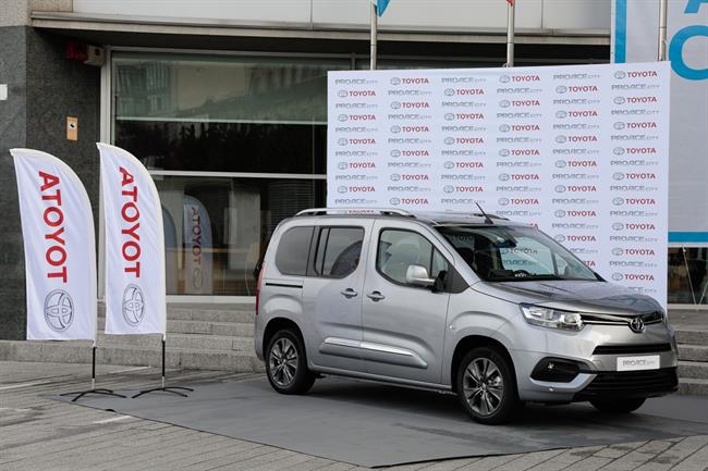 PSA Vigo inicia la producción de la furgoneta de Toyota, que alcanzará 100 unidades diarias en enero
