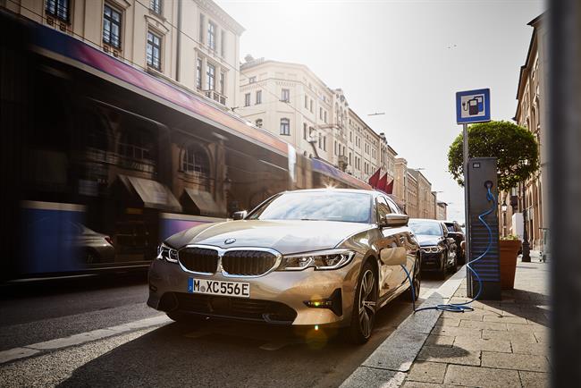 BMW alcanza los 500.000 coches electrificados vendidos y espera llegar al millón en 2021