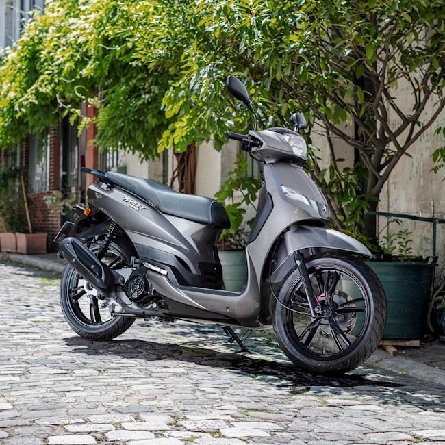 Peugeot incrementa un 7,2% las ventas de scooters de 50 caballos, hasta 3.074 unidades
