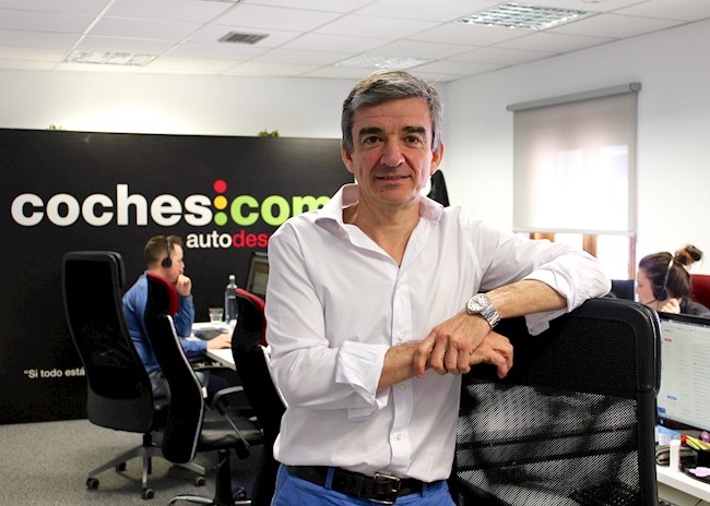 Santander Consumer Finance adquiere el portal de compraventa de vehículos 'Coches.com'