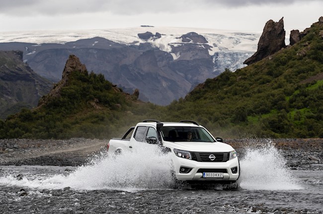 Nissan lanza el nuevo Navara Off-Roader AT32, que llegará a España en el mes de febrero
