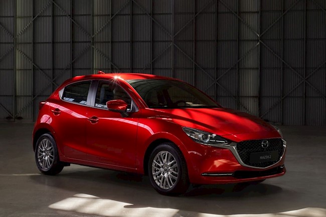 Mazda actualiza el Mazda2, que ya está disponible en España con un motor híbrido de 90 caballos