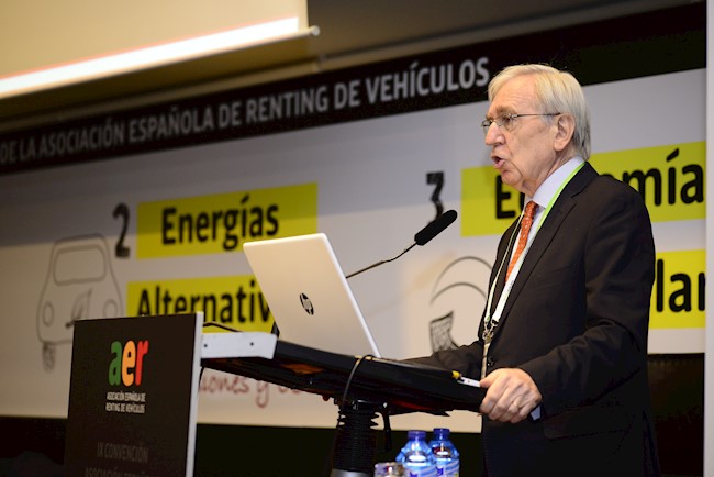 El peso del diésel en el renting se hunde 35 puntos en 5 años, pero sigue más alto que en el mercado