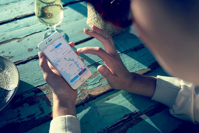PSA lanza en España la 'app' Free2Move Services, que da acceso a 130.000 puntos de recarga de eléctricos