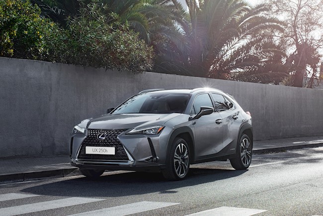 Lexus refuerza la gama del UX 250h con el acabado Executive Plus