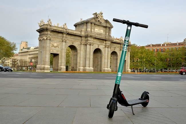 La Audiencia de Cáceres falla que los patinetes eléctricos de más 25 km/h necesitan permiso de conducir