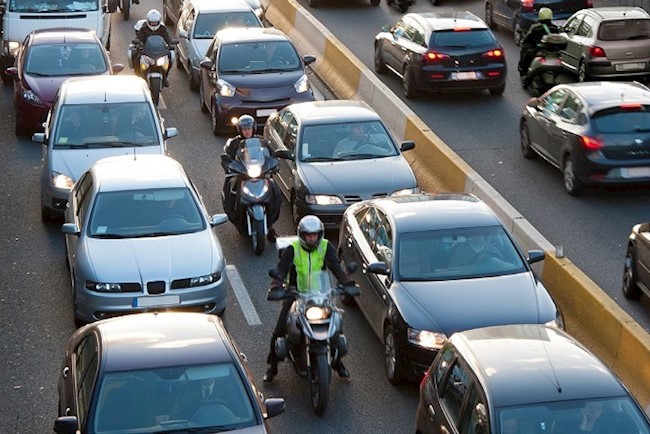 El parque español de automóviles crecerá más de un 6% hasta 2025 y rozará los 30 millones de unidades