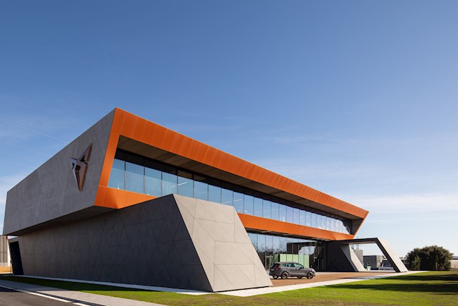 Cupra inaugurará su nueva sede, con 2.400 metros cuadrados, en el estreno mundial del León