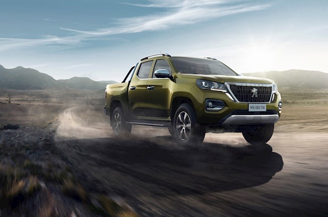 Peugeot lanzará en Latinoamérica y en África su 'pick-up' Landtrek, con hasta 210 caballos