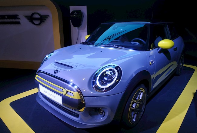 Mini lanza en España el Cooper SE, su primer coche eléctrico con 270 kilómetros de autonomía