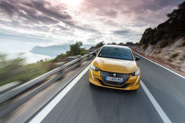 El Peugeot 208, 'Coche del Año en Europa 2020'