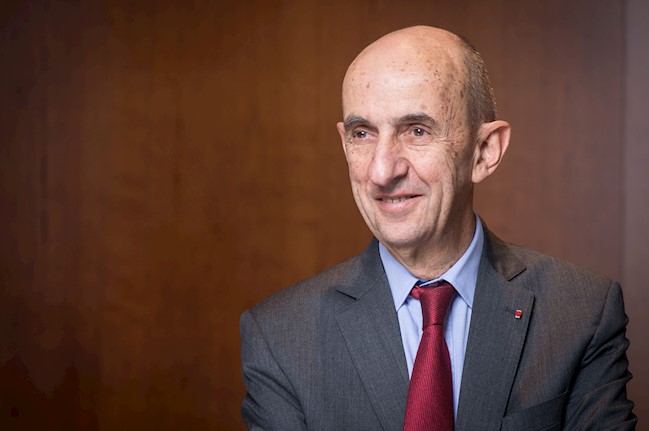 Louis Gallois seguirá como presidente del consejo de vigilancia de PSA hasta la fusión con FCA