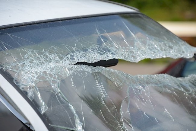 El parabrisas, un elemento de seguridad comparable al cinturón o a los airbags
