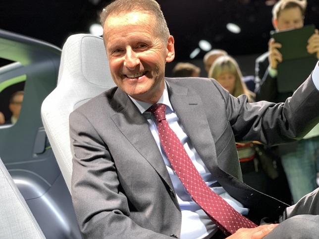 El presidente de Volkswagen gana casi 10 millones en su primer año completo en el cargo, un 25% más