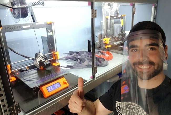 Trabajadores de Renault fabrican mascarillas en impresoras 3D para hospitales y residencias de mayores