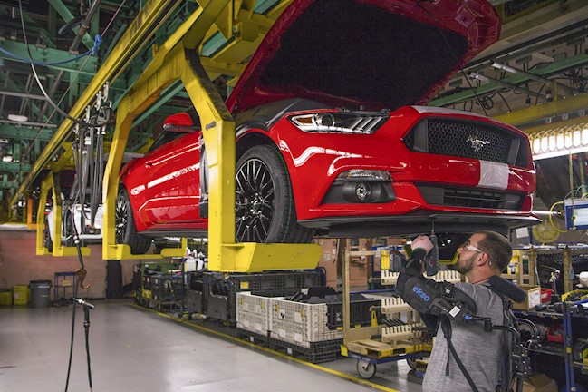 Ford amplía el parón de sus fábricas en Norteamérica, que no reanudarán su producción el 30 de marzo