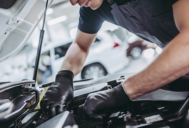 Desinfectar el vehículo y revisar los frenos, consejos para coger el coche tras el confinamiento