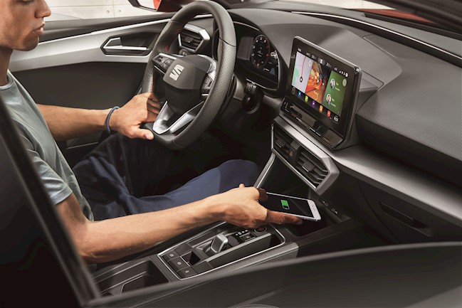 Seat destaca el "enorme salto en conectividad" del León, su primer modelo "completamente conectado"