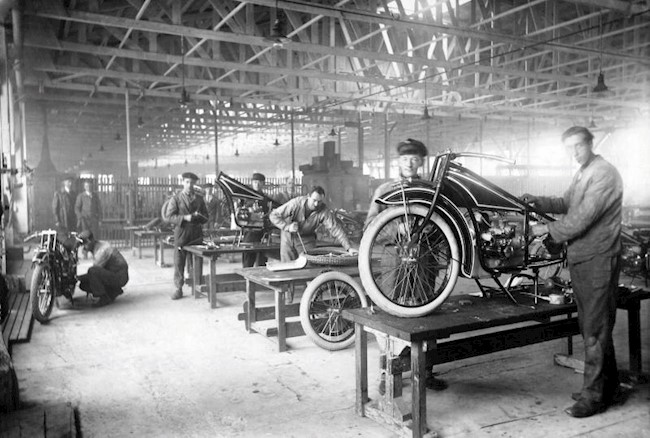 BMW celebra 100 años de su motor Bóxer, que continúa utilizando en sus motocicletas actuales