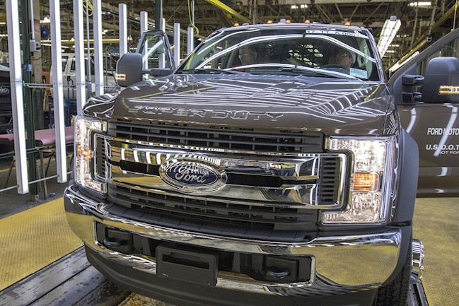 Las ventas de Ford en China caen un 35% en el trimestre, pese a la "fuerte recuperación" en marzo