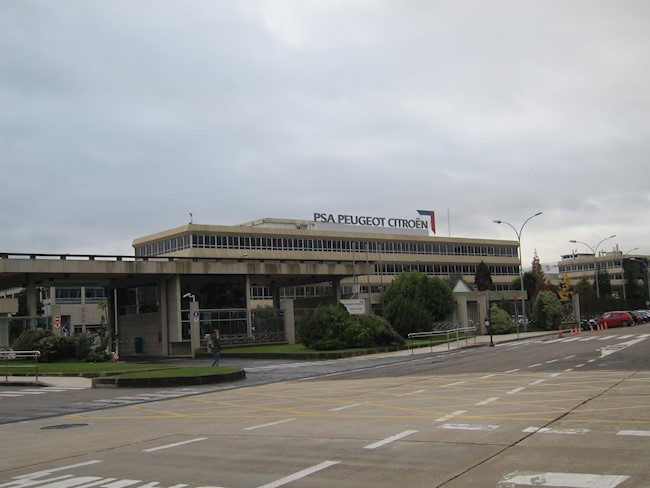 Acuerdo entre la dirección de PSA Vigo, SIT y UGT para un ERTE para el personal fijo hasta final de año