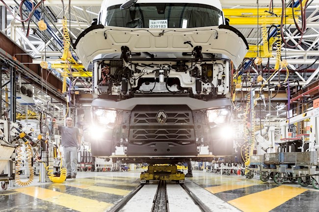 Renault Trucks reabre sus plantas en Francia con un ritmo "muy bajo" y con medidas sanitarias