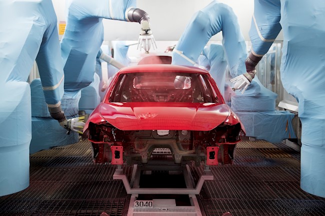 Seat utiliza 200 robots en el proceso de pintura de sus coches, en el cual intervienen 1.100 empleados