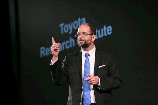 Toyota investiga para comprender y predecir el comportamiento humano en la toma de decisiones