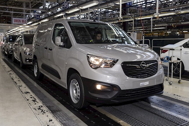 Las plantas de PSA en Vigo y Zaragoza y las de Iveco en Valladolid y Madrid reabren este lunes