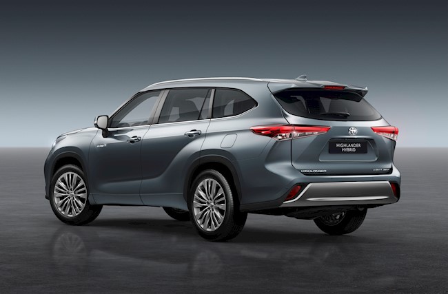 Toyota lanzará en 2021 en Europa su todocamino híbrido Highlander, con 244 caballos y tracción total