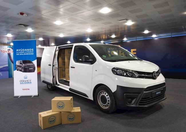 Toyota España recoge 10 toneladas de alimentos para los más necesitados