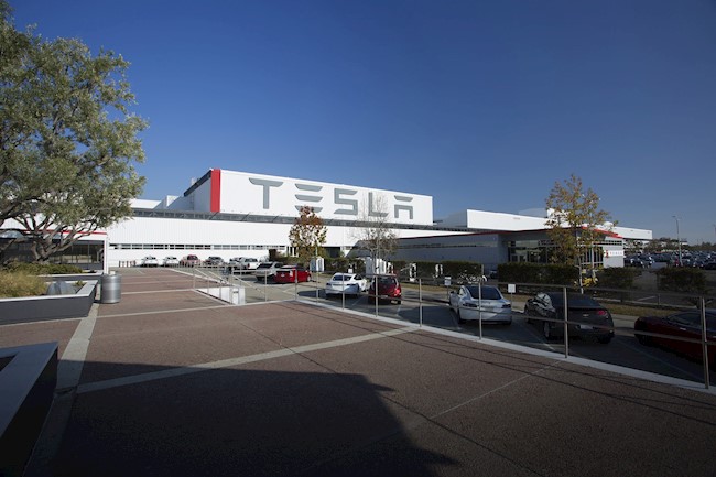 Tesla podrá abrir su planta de California la semana que viene, después de que Trump se mostrase a favor