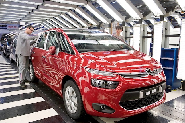 España lidera una iniciativa europea para poner en marcha un plan de recuperación para el automóvil