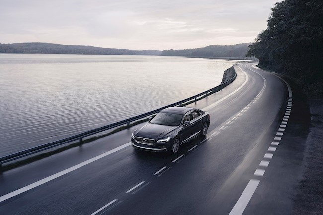 Volvo limita a 180 kilómetros por hora la velocidad máxima de todos sus coches nuevos