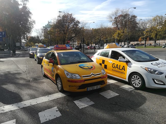 Tráfico reanuda los exámenes de conducir en las provincias que entren en la fase 2