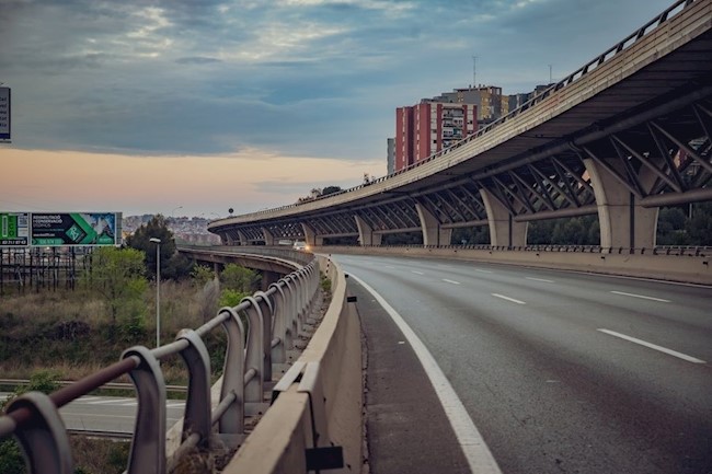 El tráfico fue este martes un 30% inferior tanto en carretera como en accesos