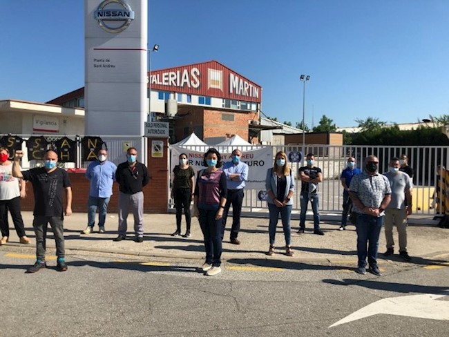 El PSC defiende los puestos de trabajo de Nissan en una visita a empleados