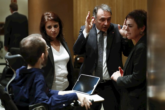 Los partidos del Congreso, salvo Vox, CUP y BNG piden a Nissan la continuidad de su planta de Barcelona