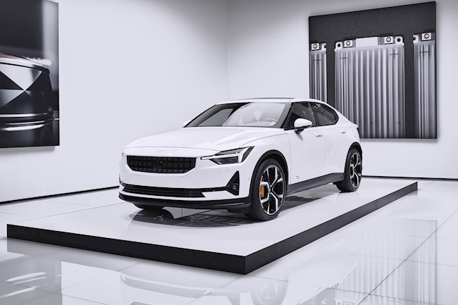 Polestar se alía con Plugsurfing para aumentar la disponibilidad de puntos de recarga en Europa