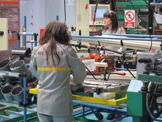 CC.OO. pide "serenidad" tras el aval de Renault: "No está todo conseguido"