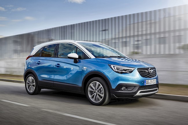 Opel reanuda la producción del Crossland X en Zaragoza, con la vuelta al trabajo de unas 1.500 personas