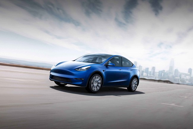 Musk dice que supervisará semanalmente los "problemas" de producción del Tesla Model Y
