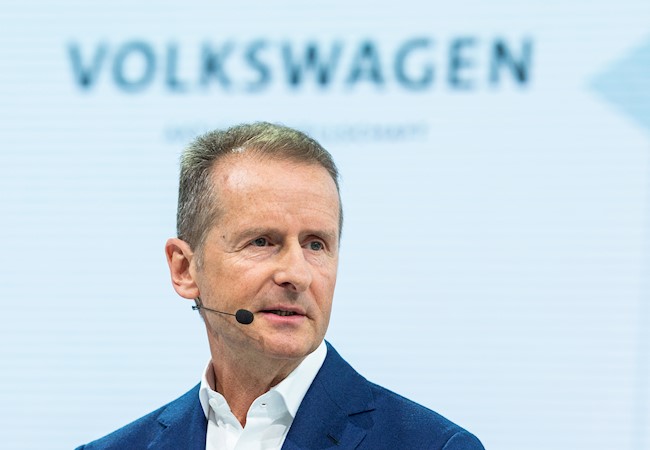 El consejo de vigilancia de Volkswagen acepta las disculpas de Diess tras sus críticas en un evento
