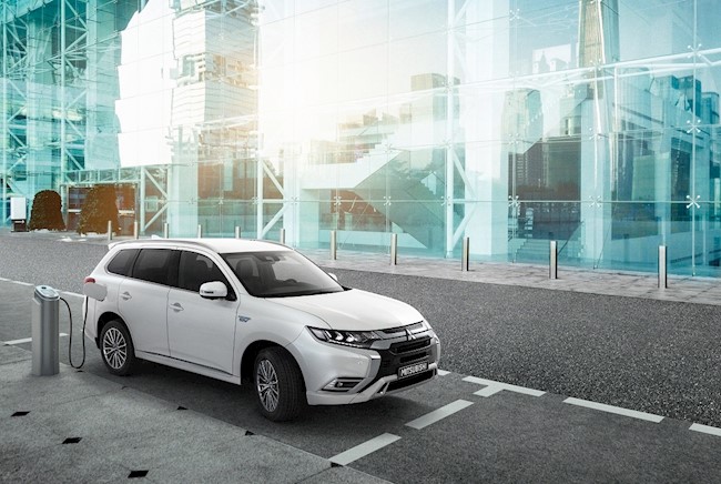 Mitsubishi supera las 250.000 unidades vendidas del Outlander híbrido enchufable desde 2013