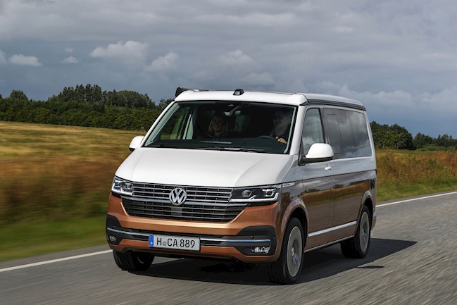 Volkswagen Vehículos Comerciales actualiza su gama T6 con nuevas tecnologías y asistentes de conducción