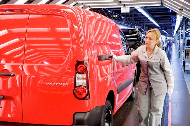 El Gobierno presentará este lunes el plan especial para el sector del automóvil